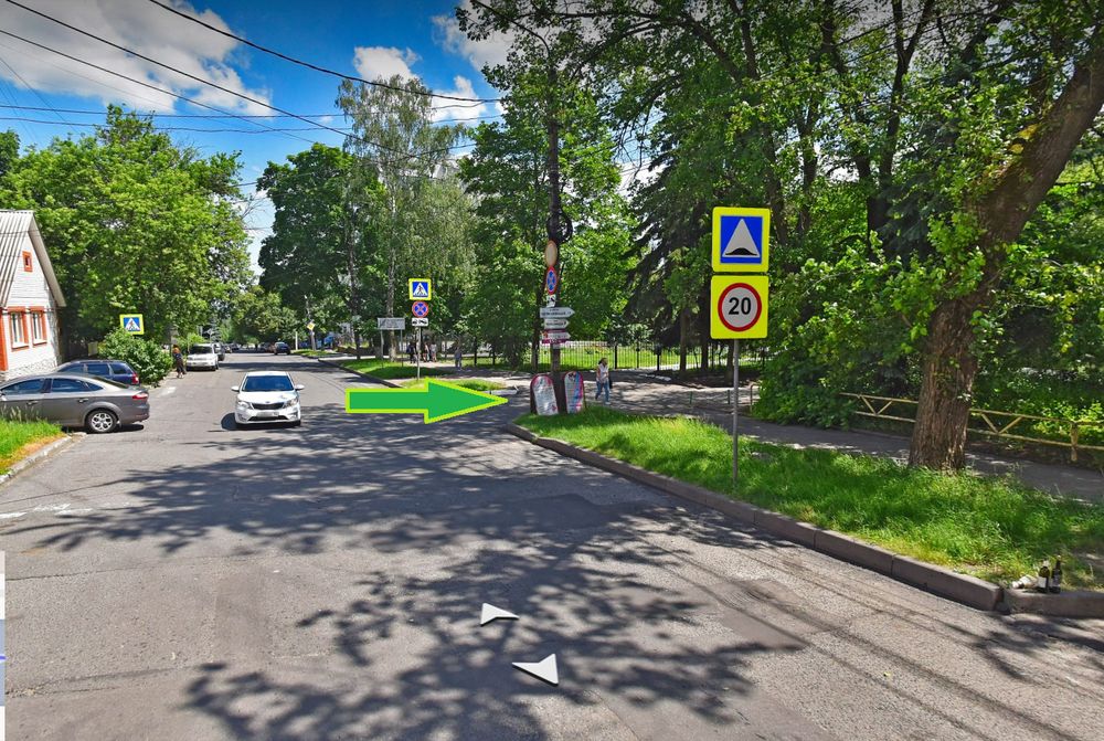 Шаг 1: Поворот во двор